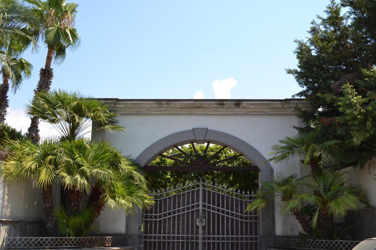 Вилла I Giardini Del Vesuvio Сомма-Везувиана Экстерьер фото